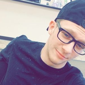 Meet your Posher, Chase